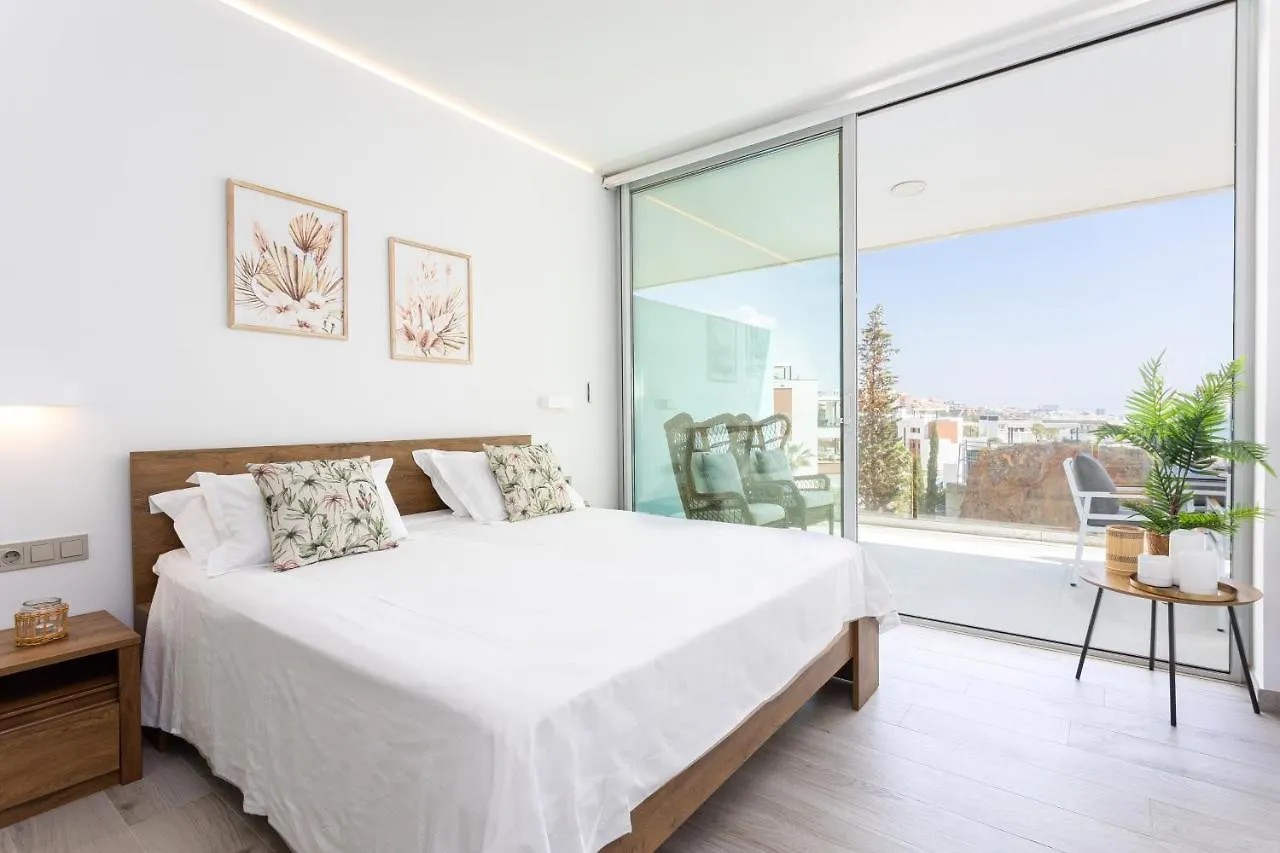 פואנגירולה Higueron Rental Med Life 0*,